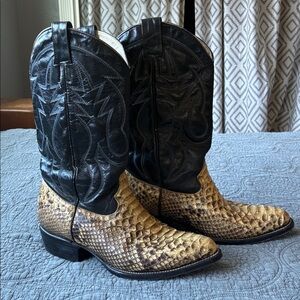 Moreno Men’s Western Cowboy Black Python Snakeskin Boots